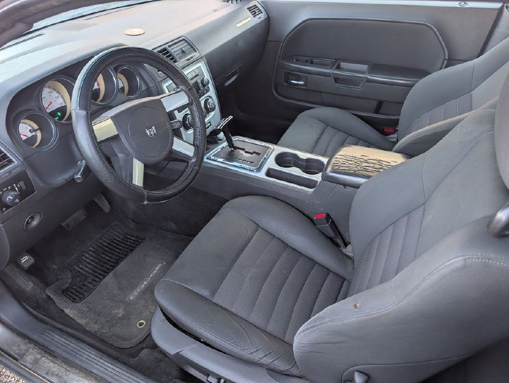 2009 Dodge Challenger Image 3