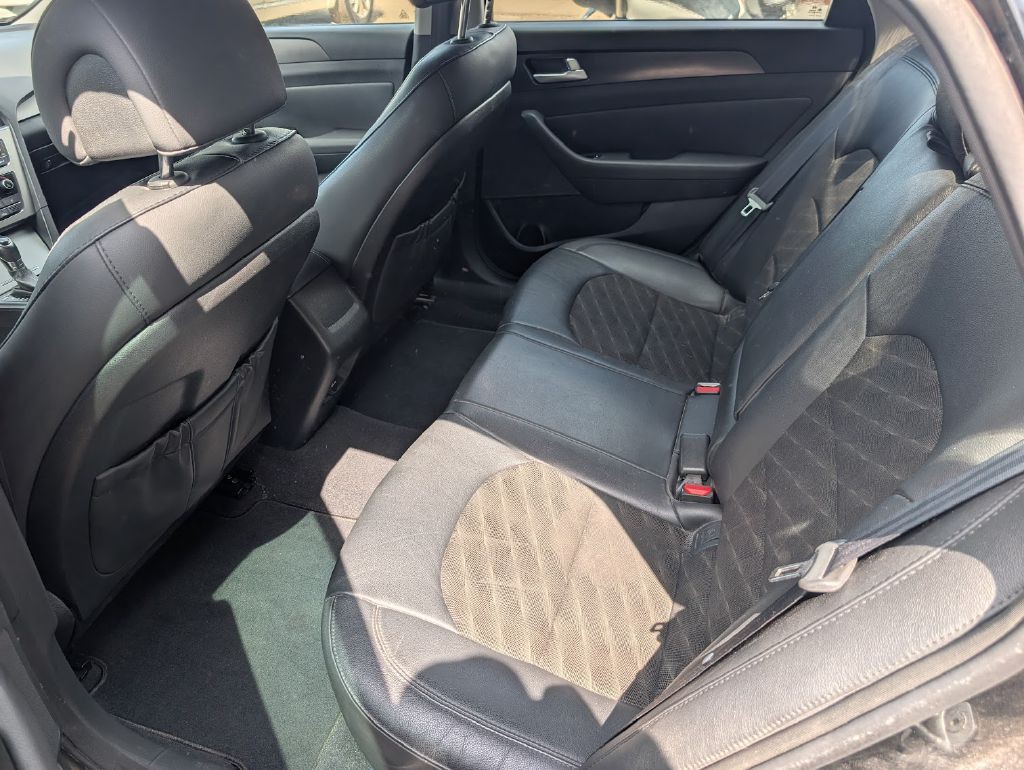 2015 Hyundai Sonata Image 2