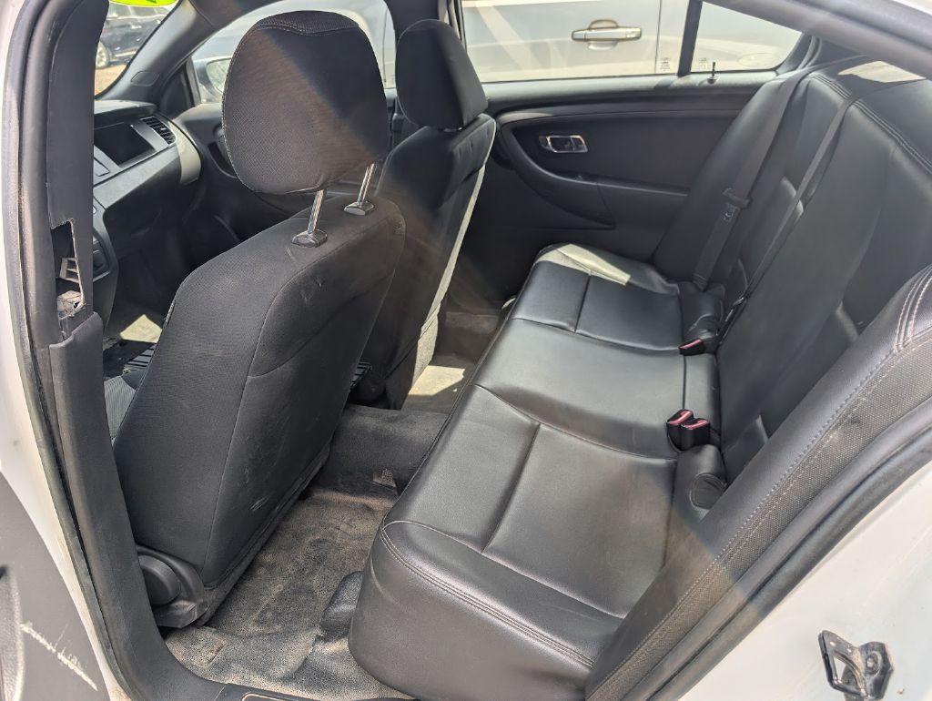 2013 Ford Taurus Image 2