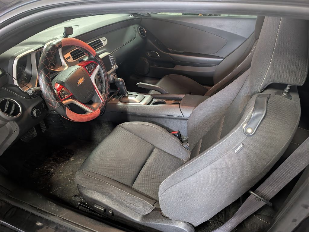 2013 Chevrolet Camaro Image 2
