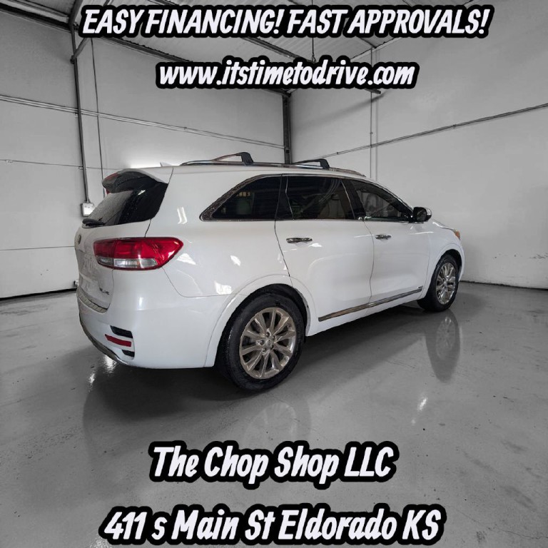 2017 Kia Sorento Image 2