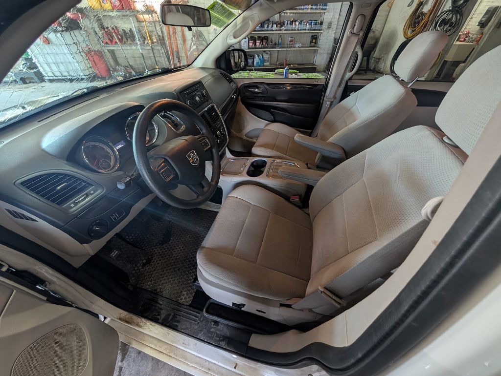 2012 Dodge Grand Caravan Image 1