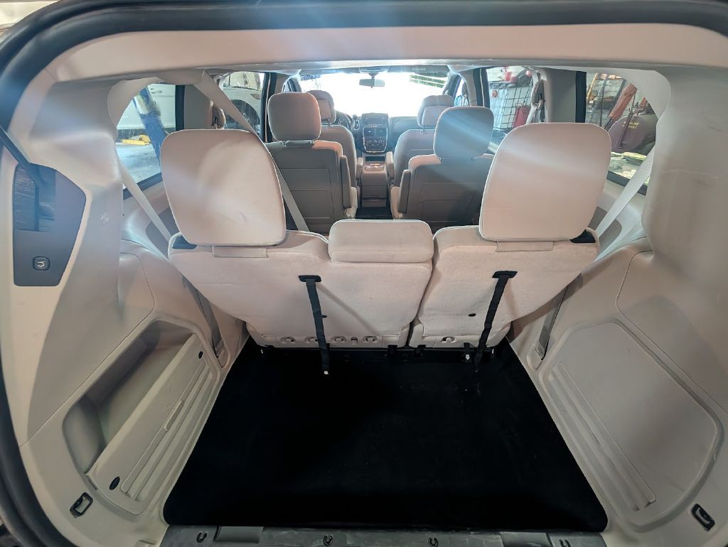 2012 Dodge Grand Caravan Image 3