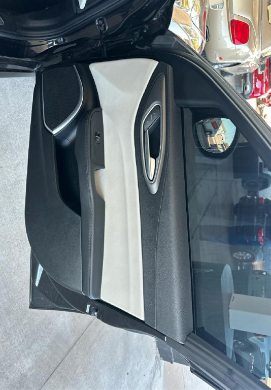 2019 Alfa Romeo Giulia Image 19