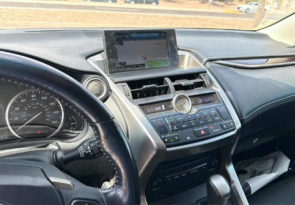 2015 Lexus NX 200t Image 10