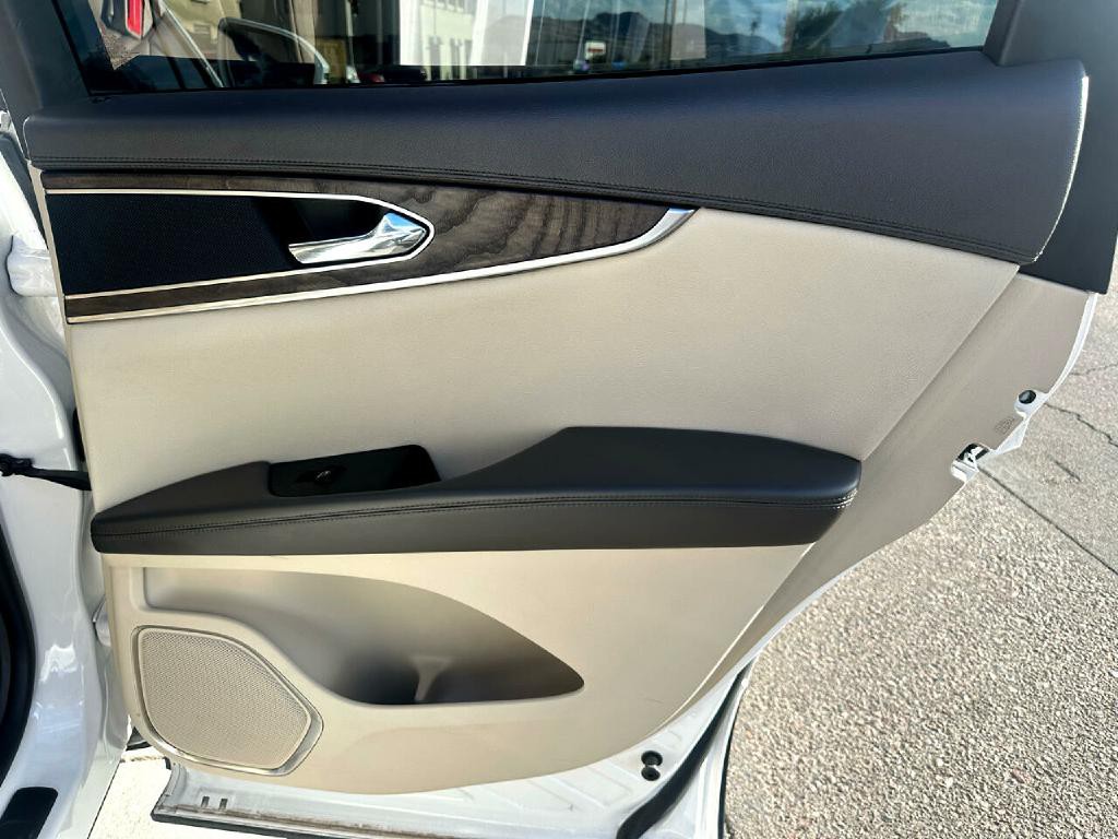 2019 Lincoln Nautilus Image 17