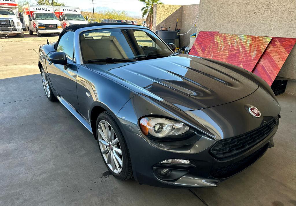 2017 FIAT 124 Spider Image 11