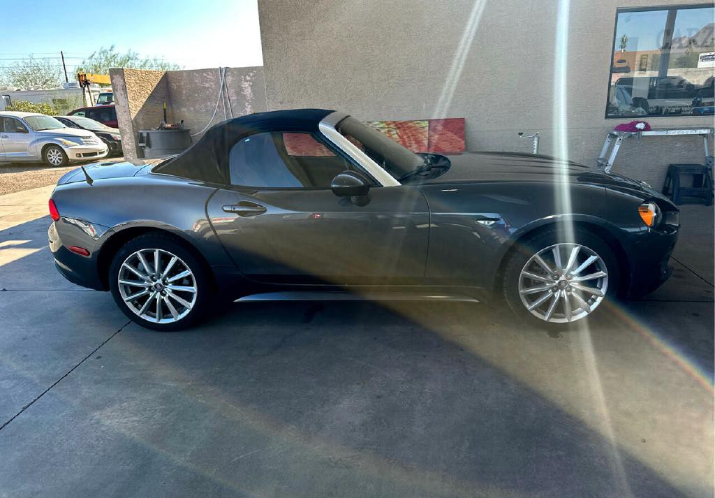 2017 FIAT 124 Spider Image 12