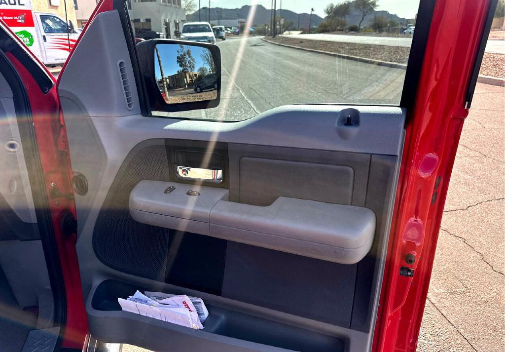 2005 Ford F-150 Image 18