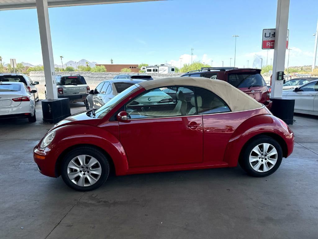 2008 Volkswagen Beetle Image 4