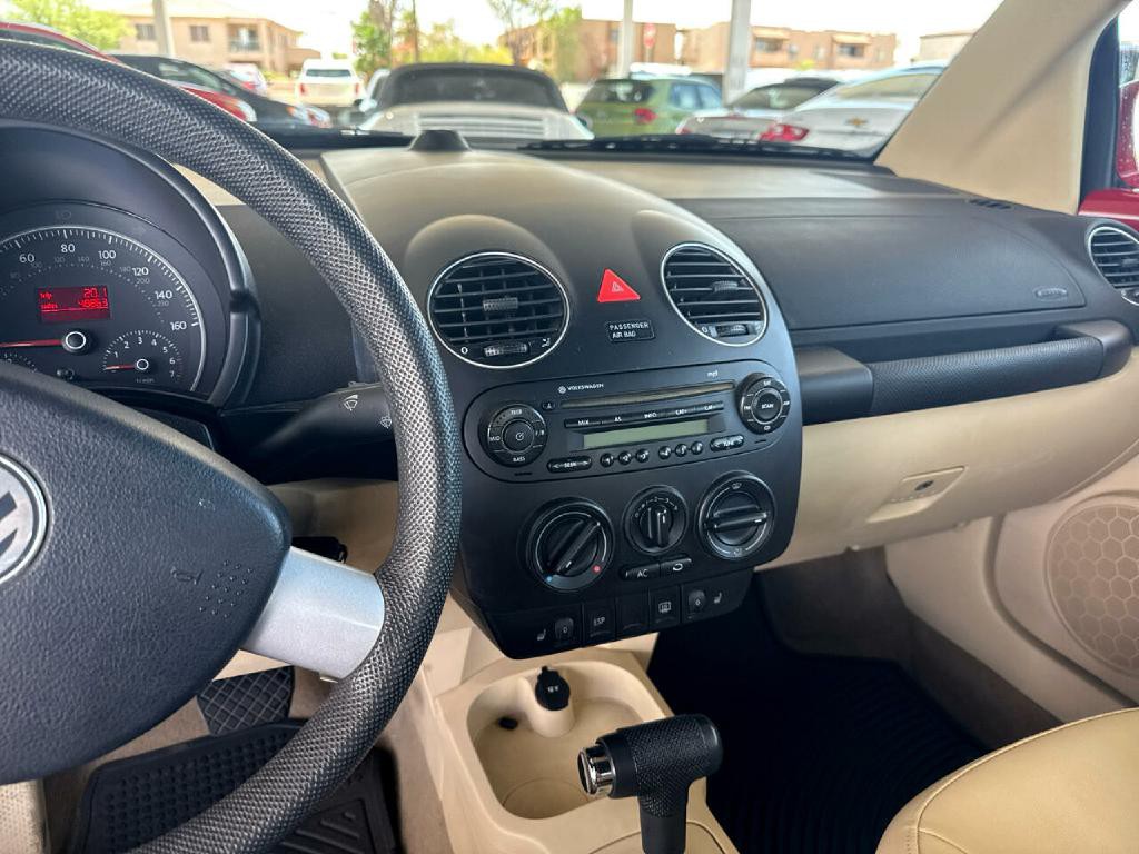2008 Volkswagen Beetle Image 13