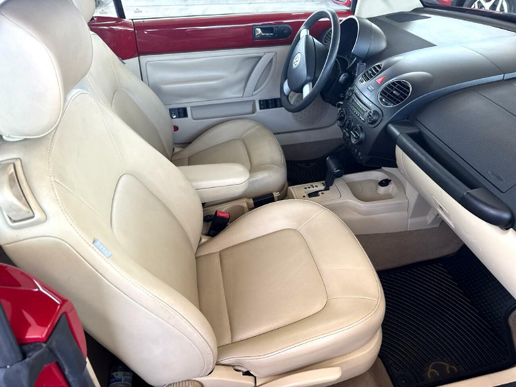 2008 Volkswagen Beetle Image 15
