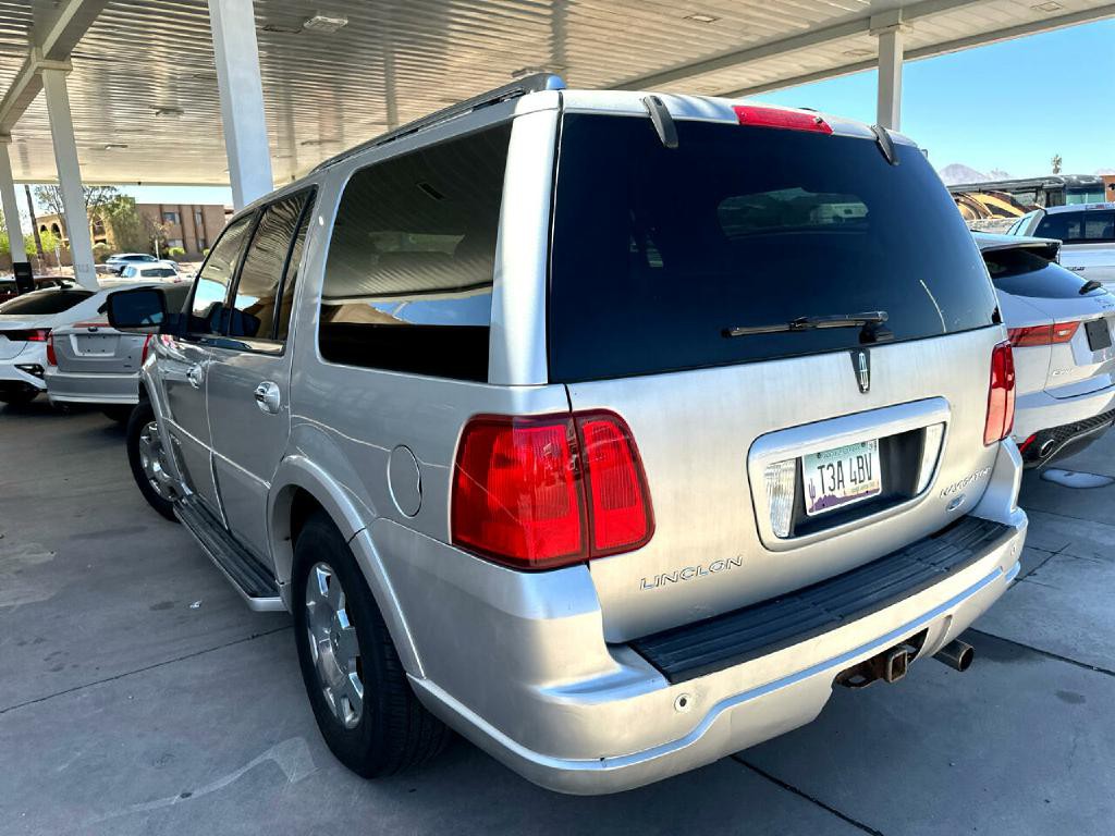 2006 Lincoln Navigator Image 4