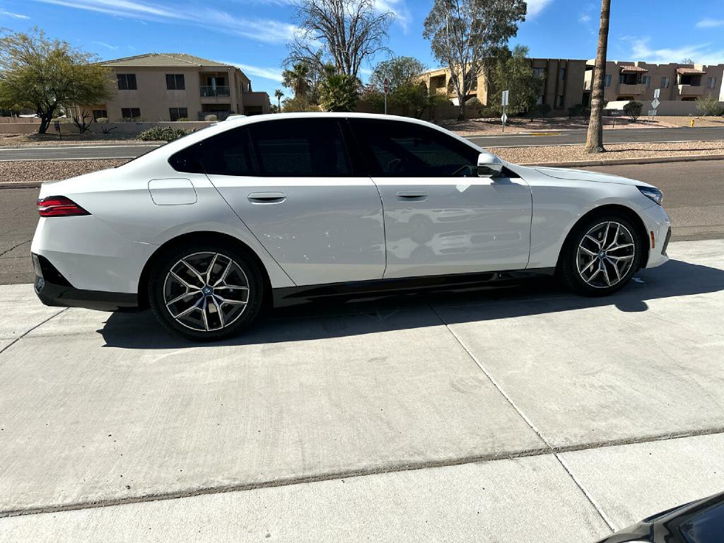 2024 BMW I5 Image 5