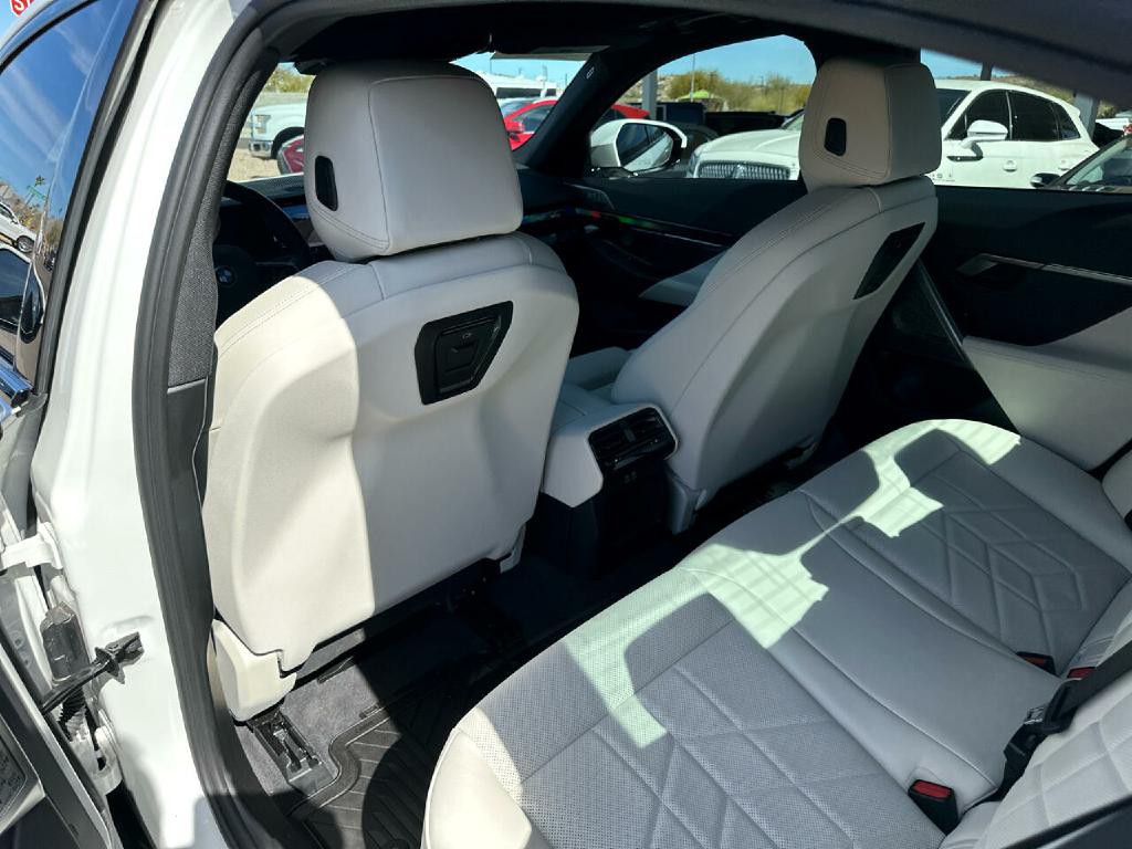 2024 BMW I5 Image 14