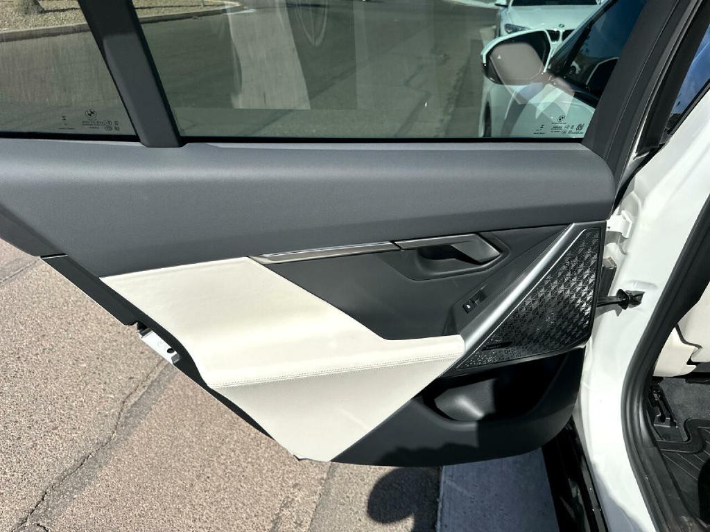 2024 BMW I5 Image 15