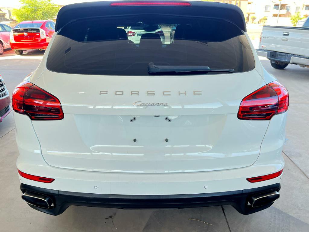 2016 Porsche Cayenne Image 5