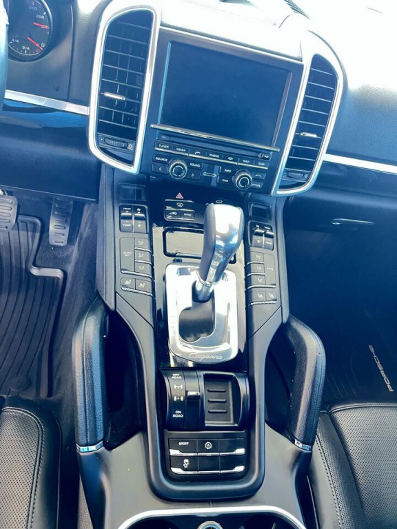 2016 Porsche Cayenne Image 11