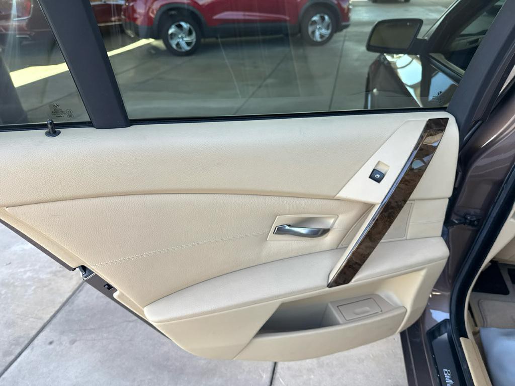 2006 BMW 5 Series Image 13