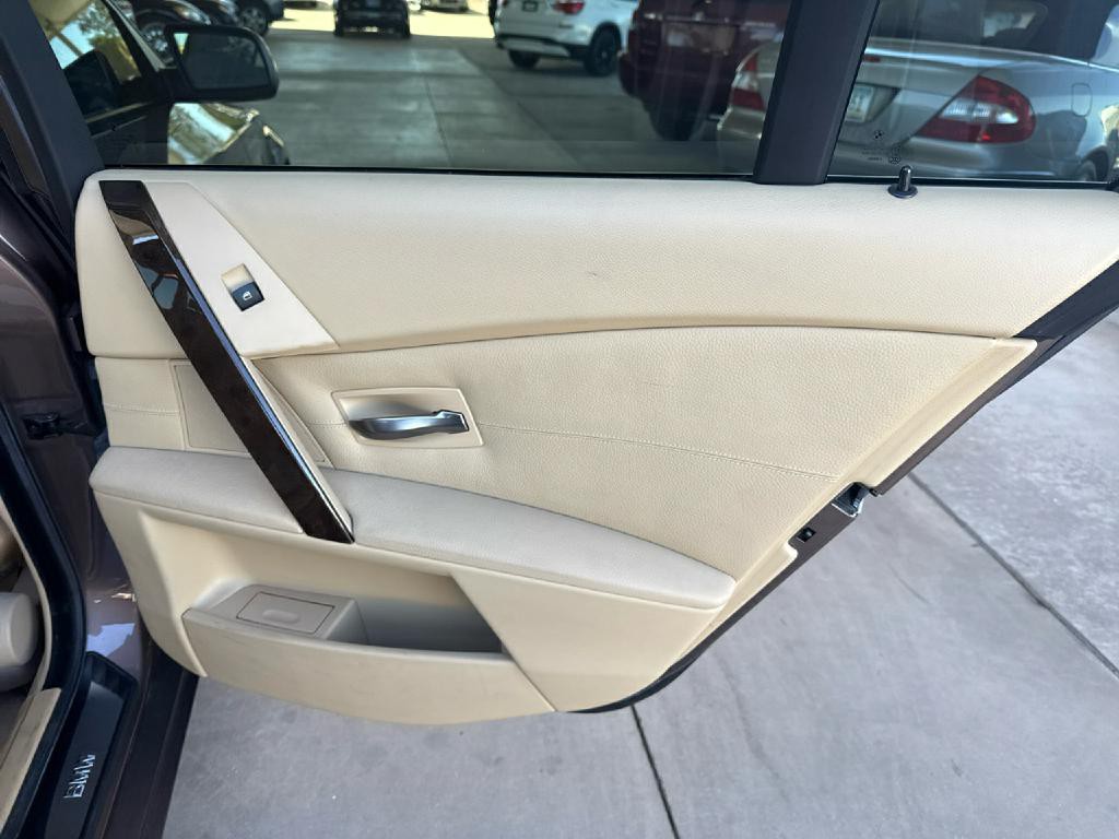 2006 BMW 5 Series Image 16