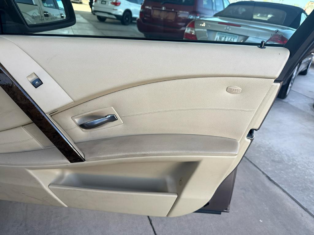 2006 BMW 5 Series Image 19