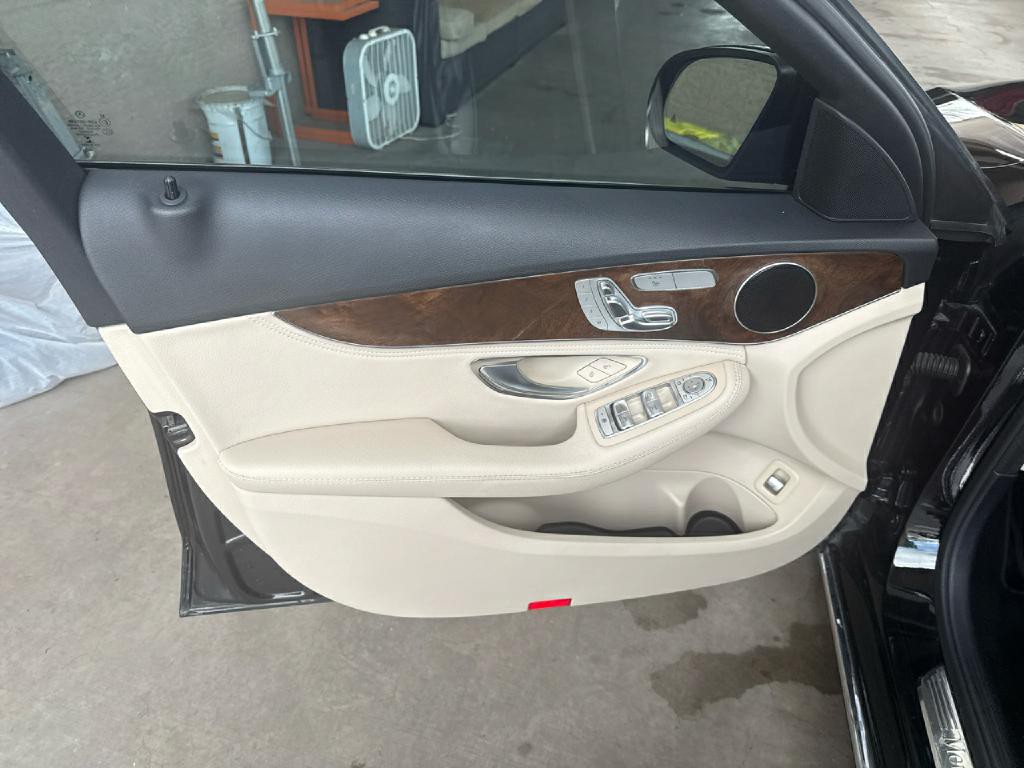 2016 Mercedes-Benz C-Class Image 13