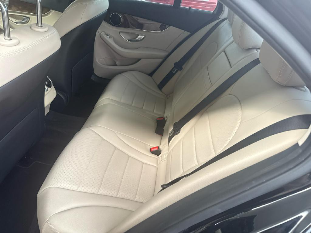 2016 Mercedes-Benz C-Class Image 14