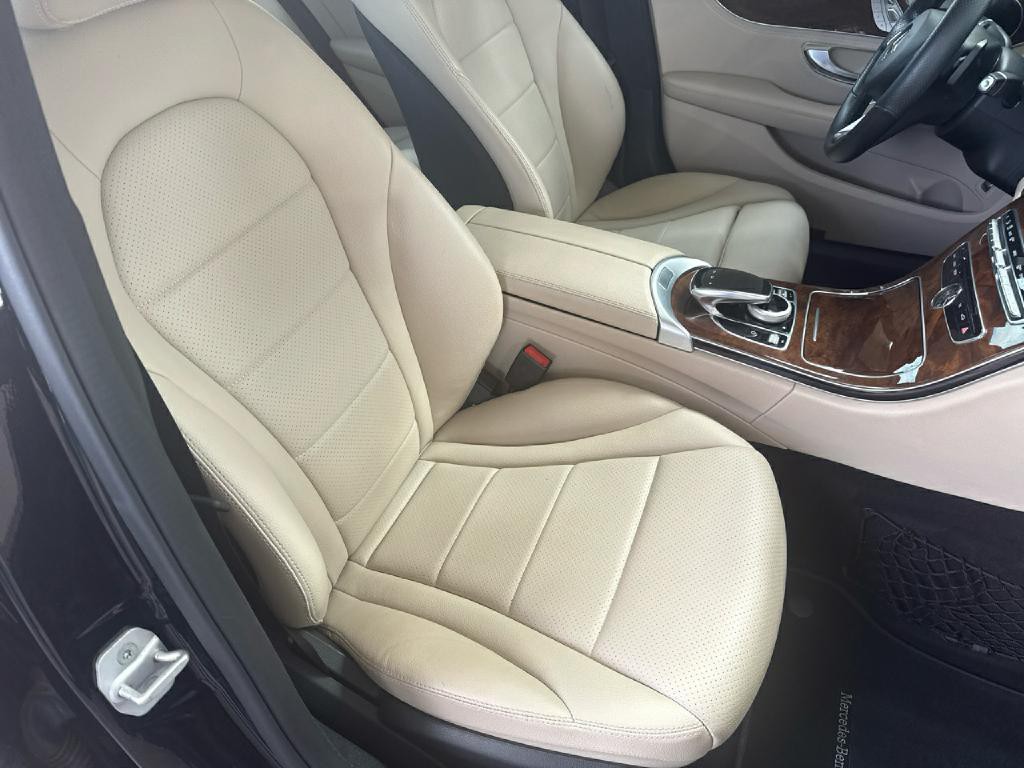 2016 Mercedes-Benz C-Class Image 22