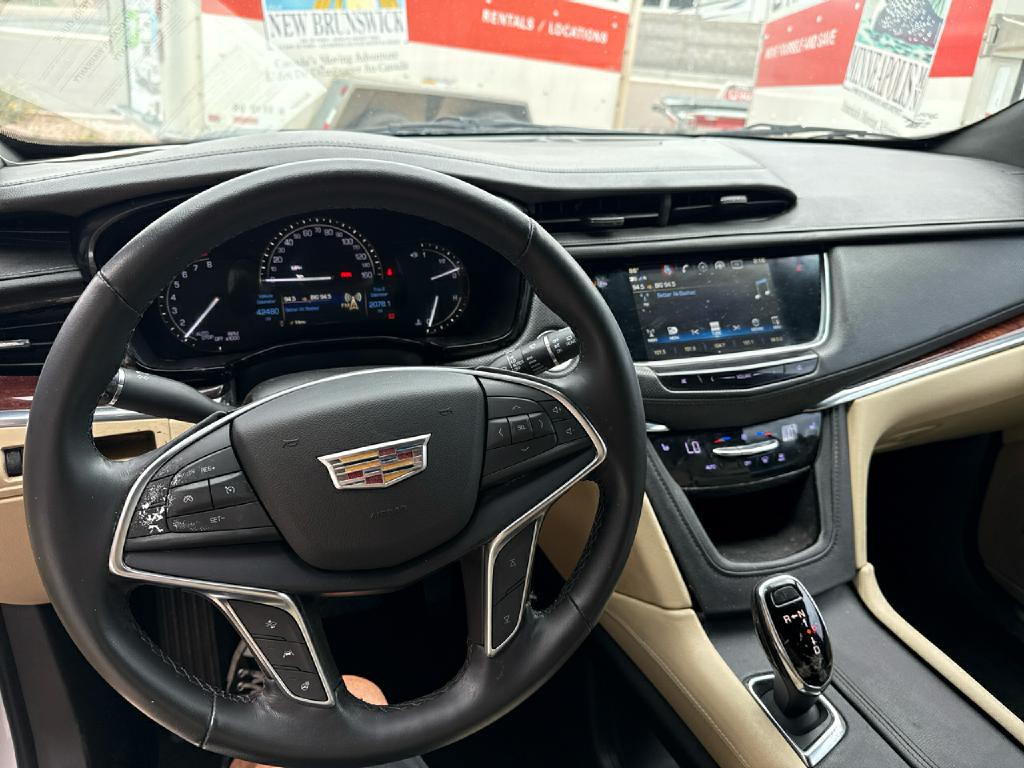 2019 Cadillac XT5 Image 9