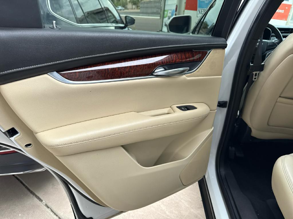 2019 Cadillac XT5 Image 15