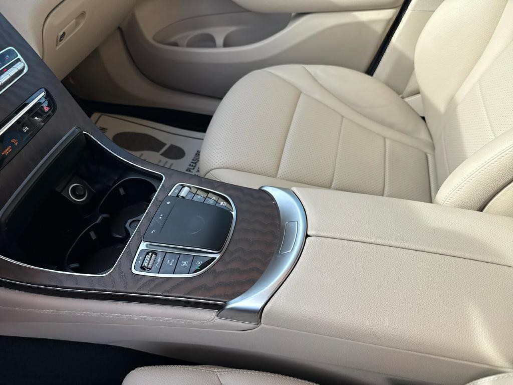 2020 Mercedes-Benz GLC-Class Image 11