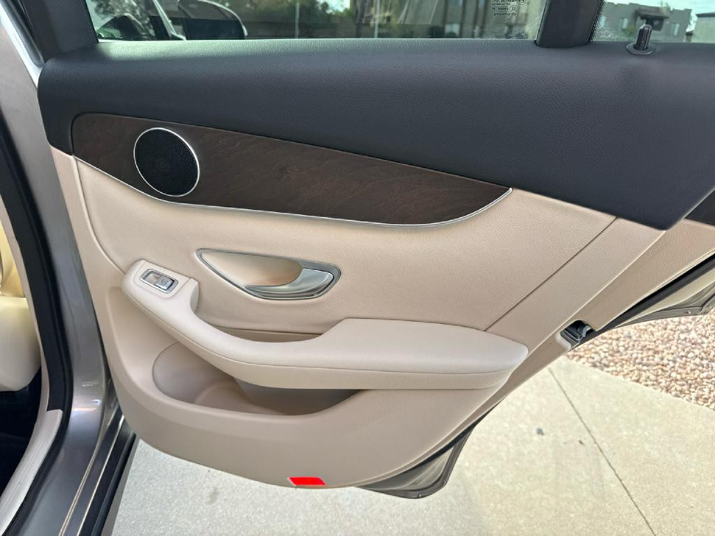 2020 Mercedes-Benz GLC-Class Image 19