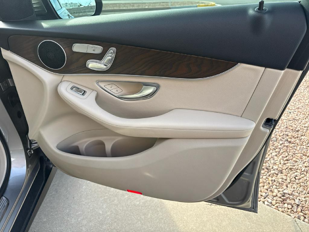 2020 Mercedes-Benz GLC-Class Image 22