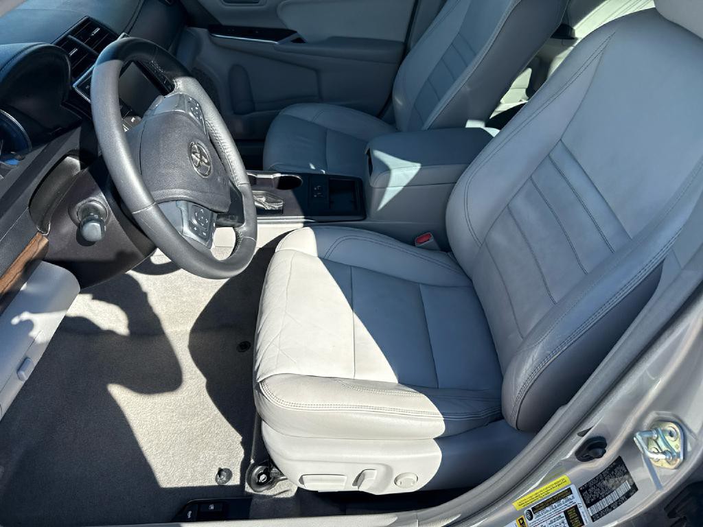 2017 Toyota Camry Image 10