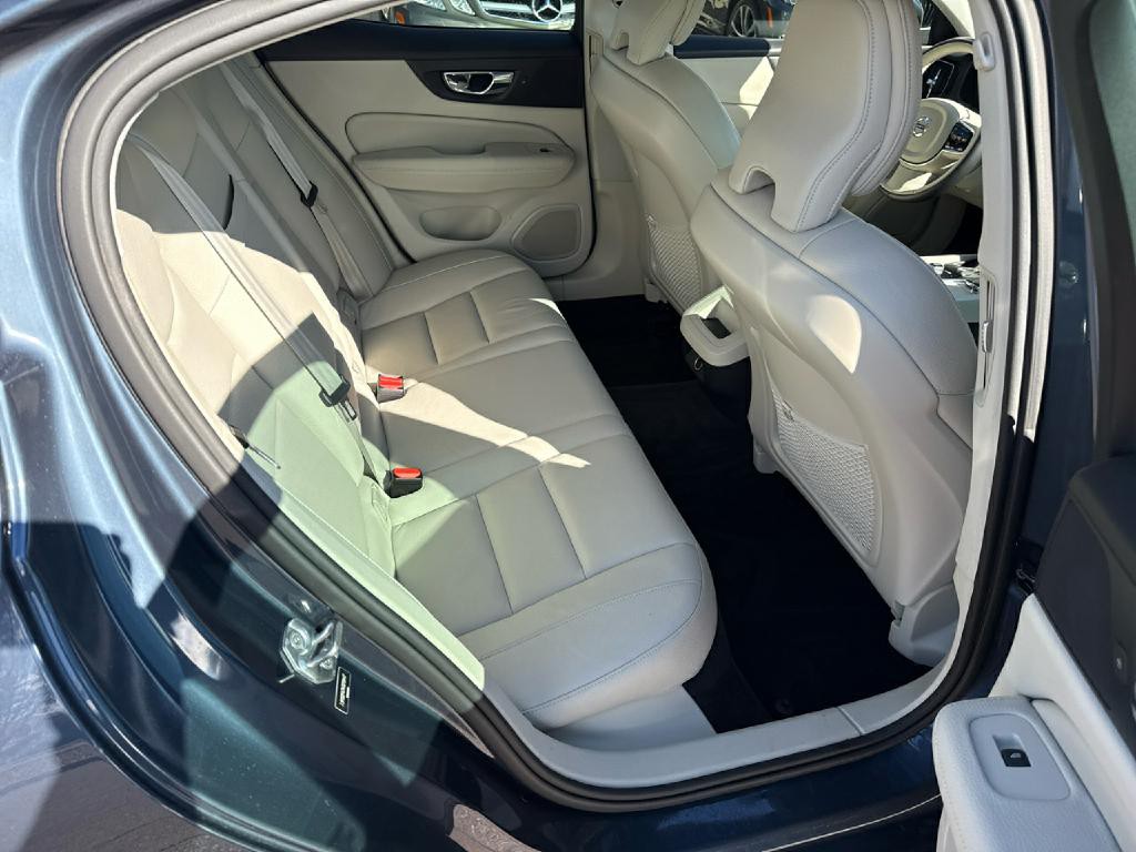 2019 Volvo S60 Image 18