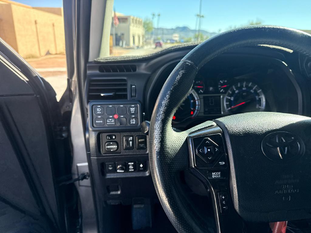 2016 Toyota 4Runner Image 29