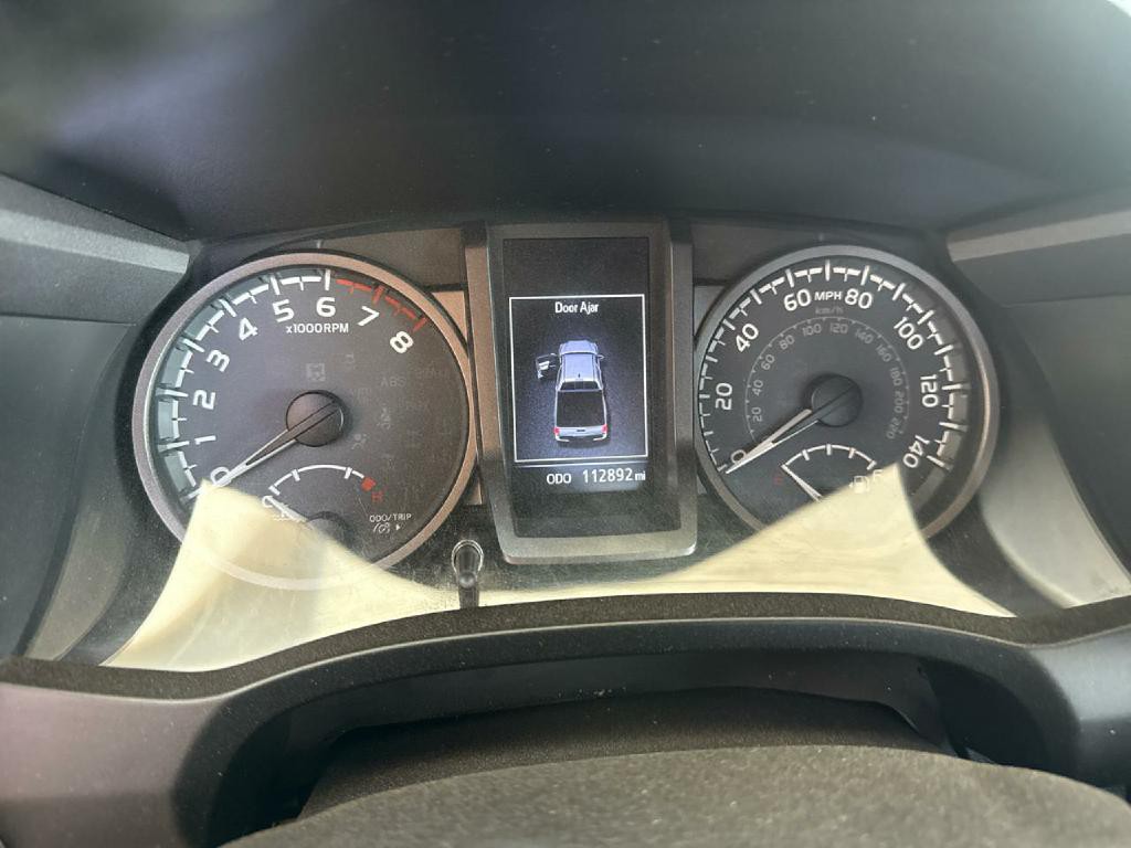 2017 Toyota Tacoma Image 3