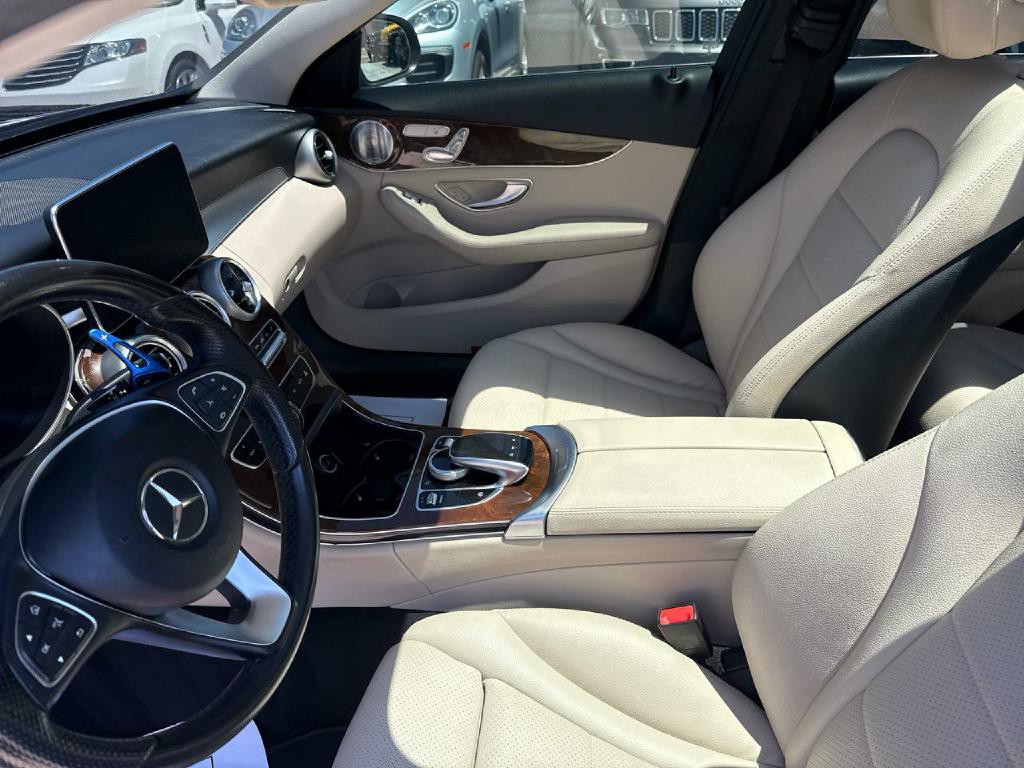 2017 Mercedes-Benz C-Class Image 11