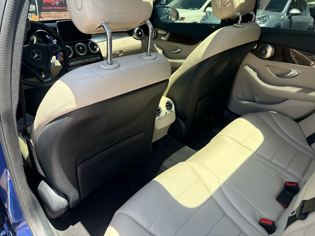 2017 Mercedes-Benz C-Class Image 15