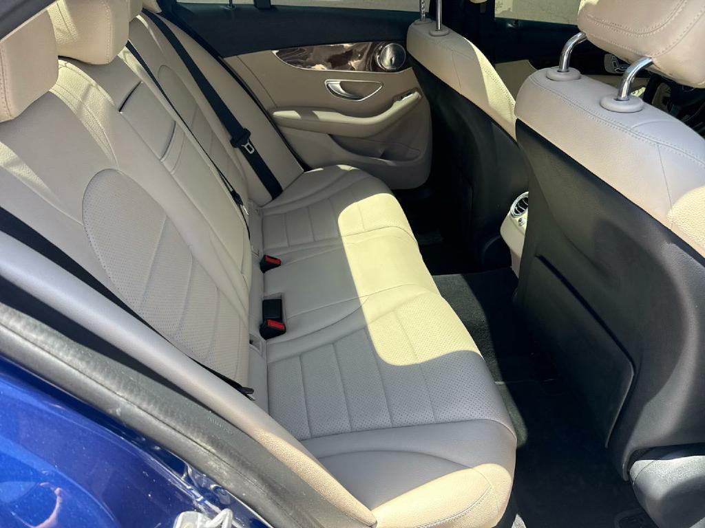 2017 Mercedes-Benz C-Class Image 17