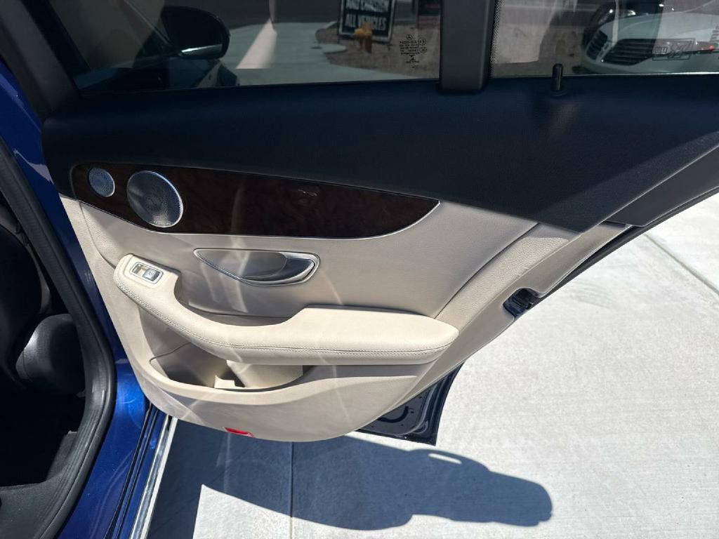 2017 Mercedes-Benz C-Class Image 19