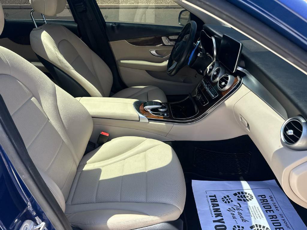 2017 Mercedes-Benz C-Class Image 20