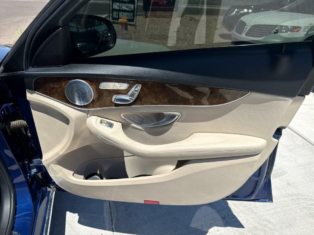 2017 Mercedes-Benz C-Class Image 22