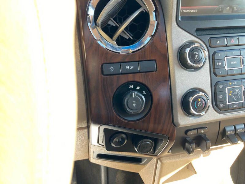 2015 Ford F-350 Image 21
