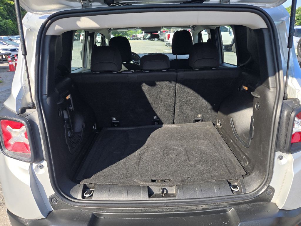2017 Jeep Renegade Image 8