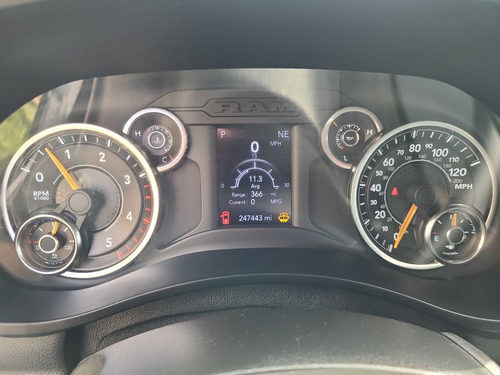 2021 RAM 3500 Image 12