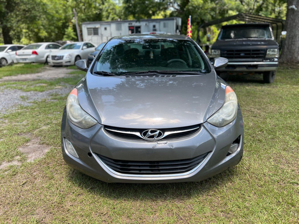 2013 Hyundai Elantra Image 3