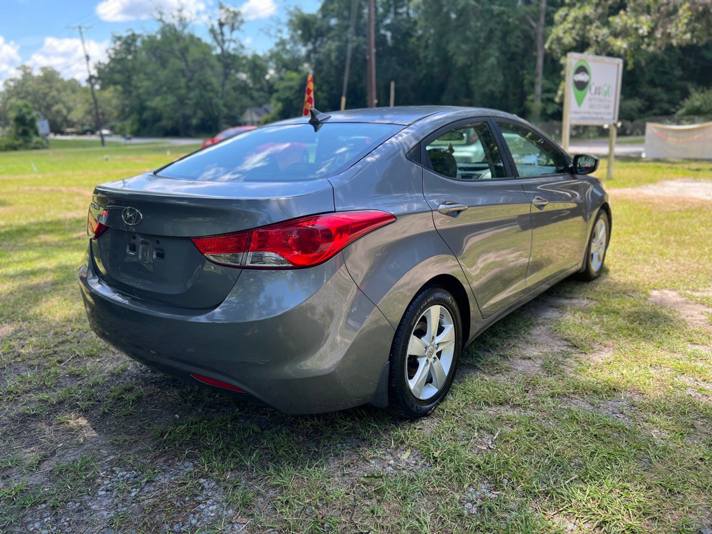2013 Hyundai Elantra Image 6