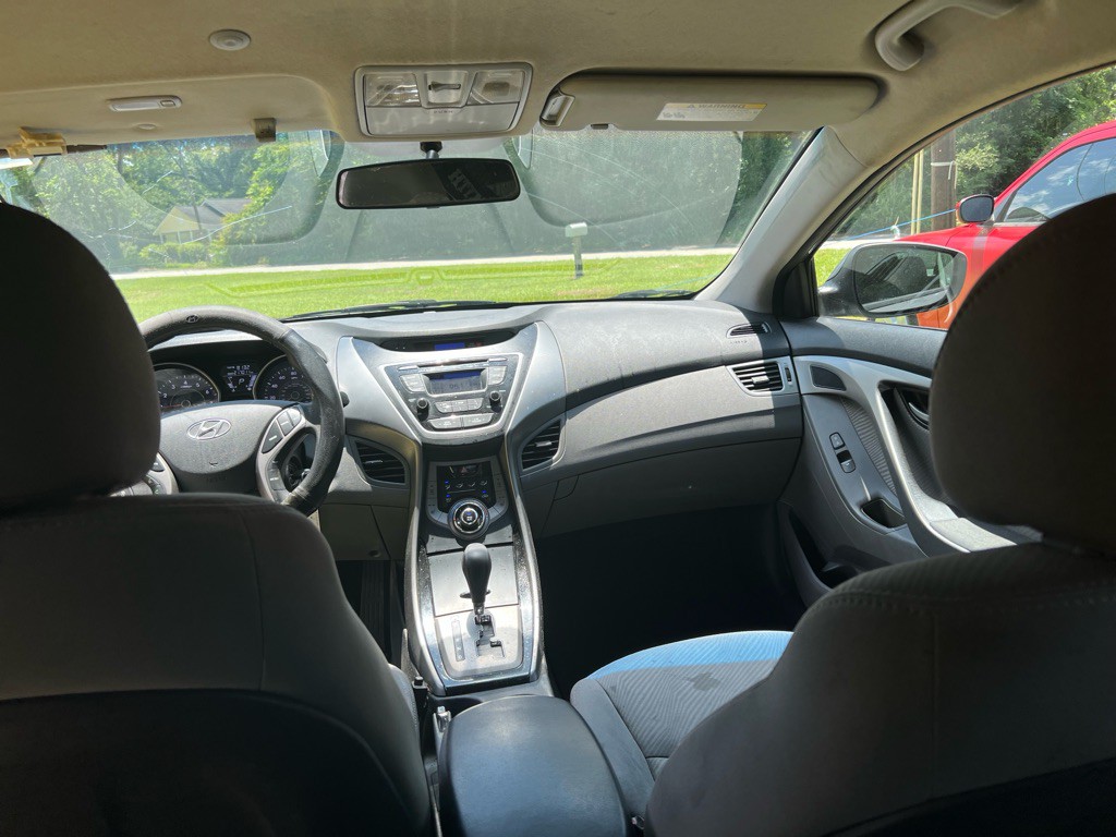2013 Hyundai Elantra Image 14