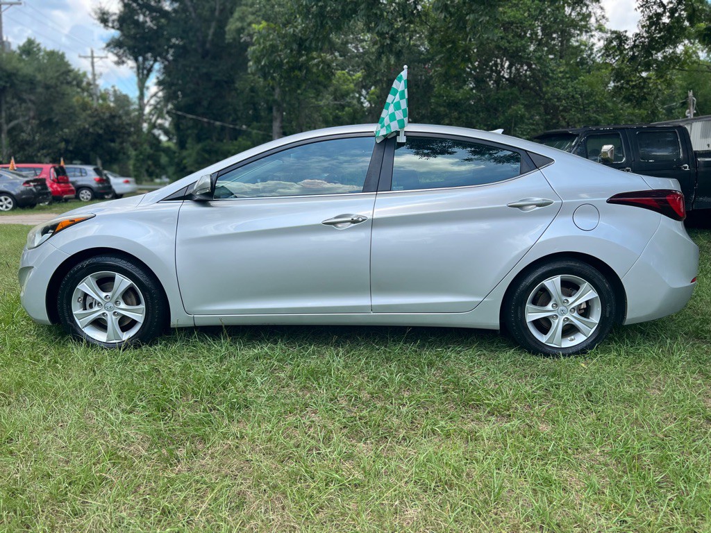 2016 Hyundai Elantra Image 8